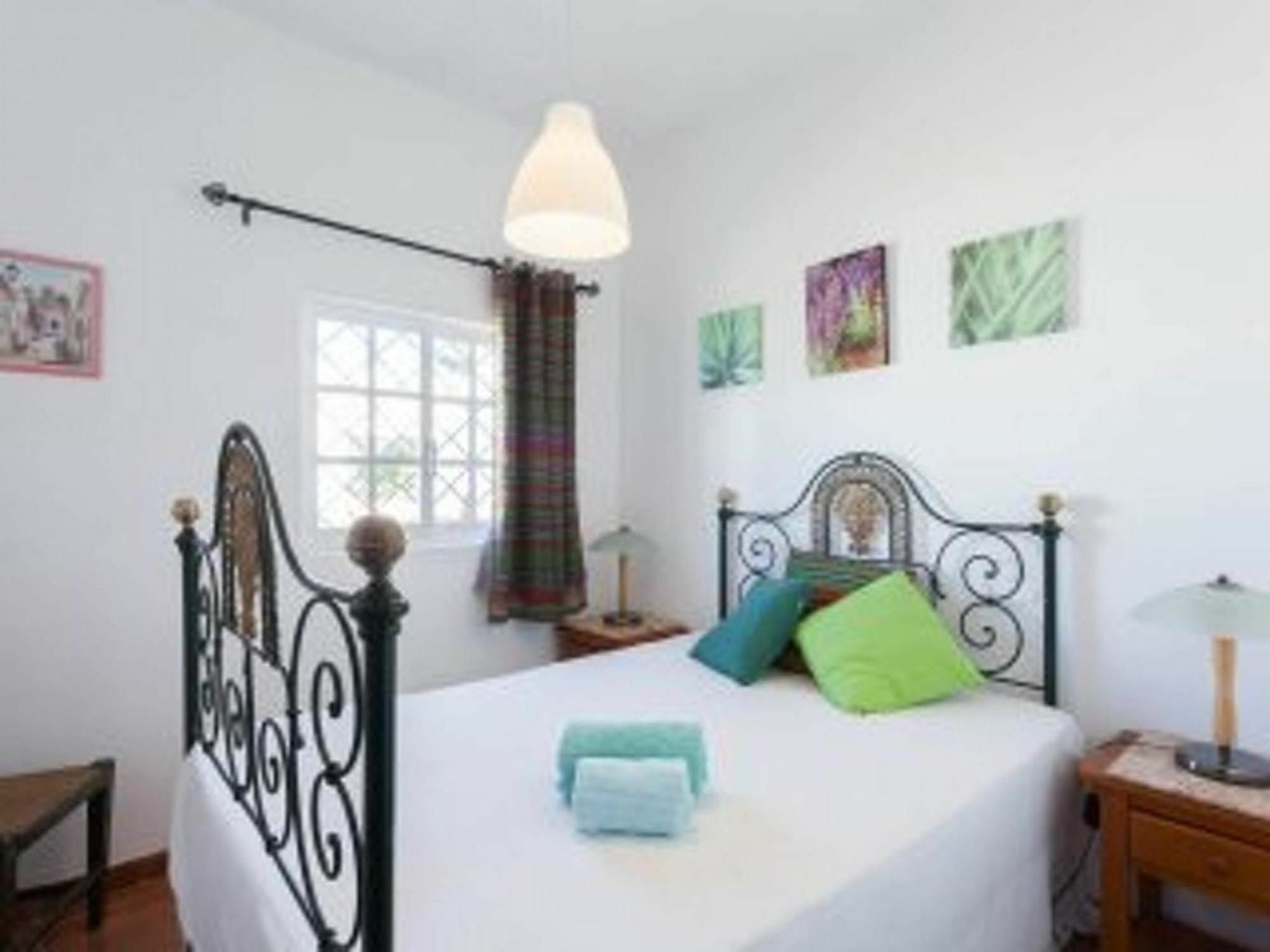 Apartment House With 4 Bedrooms In Lagos, With Furnished Terrace And Wifi - 300