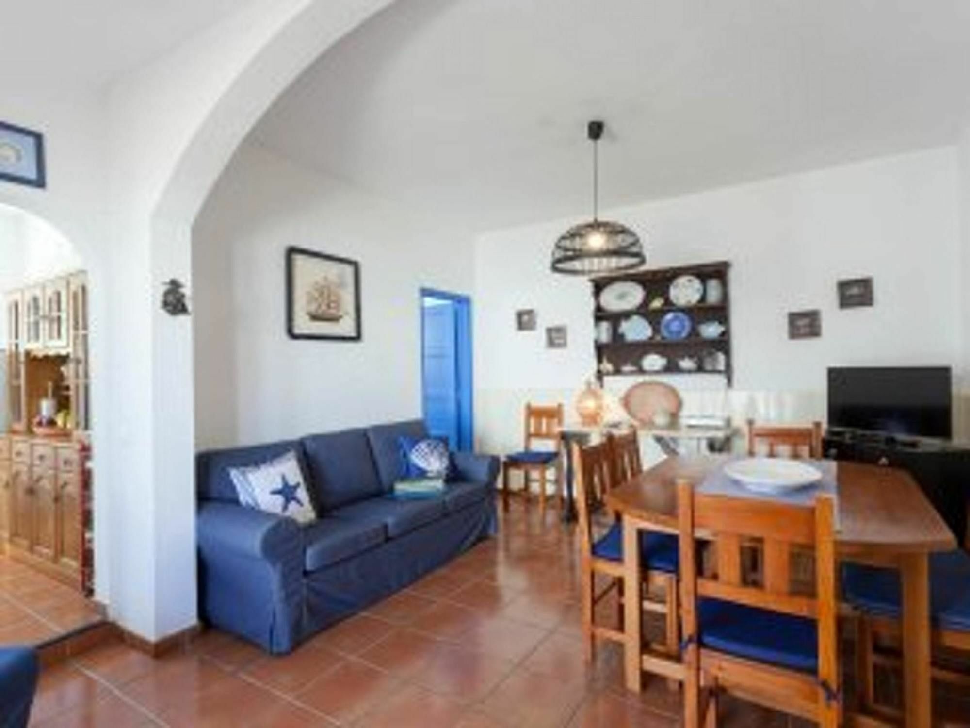 House With 4 Bedrooms In Lagos, With Furnished Terrace And Wifi - 300 * Lagos