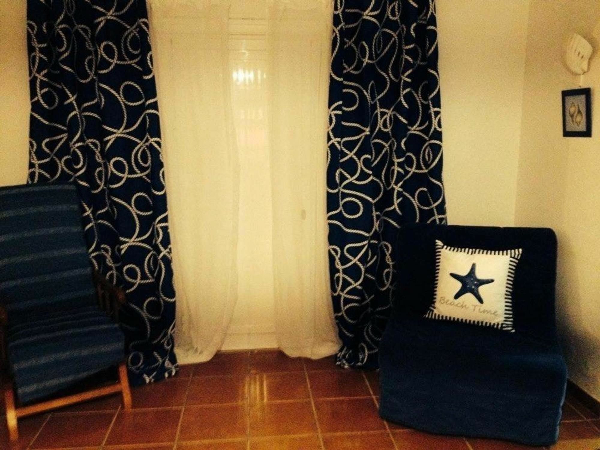House With 4 Bedrooms In Lagos, With Furnished Terrace And Wifi - 300 Lagos