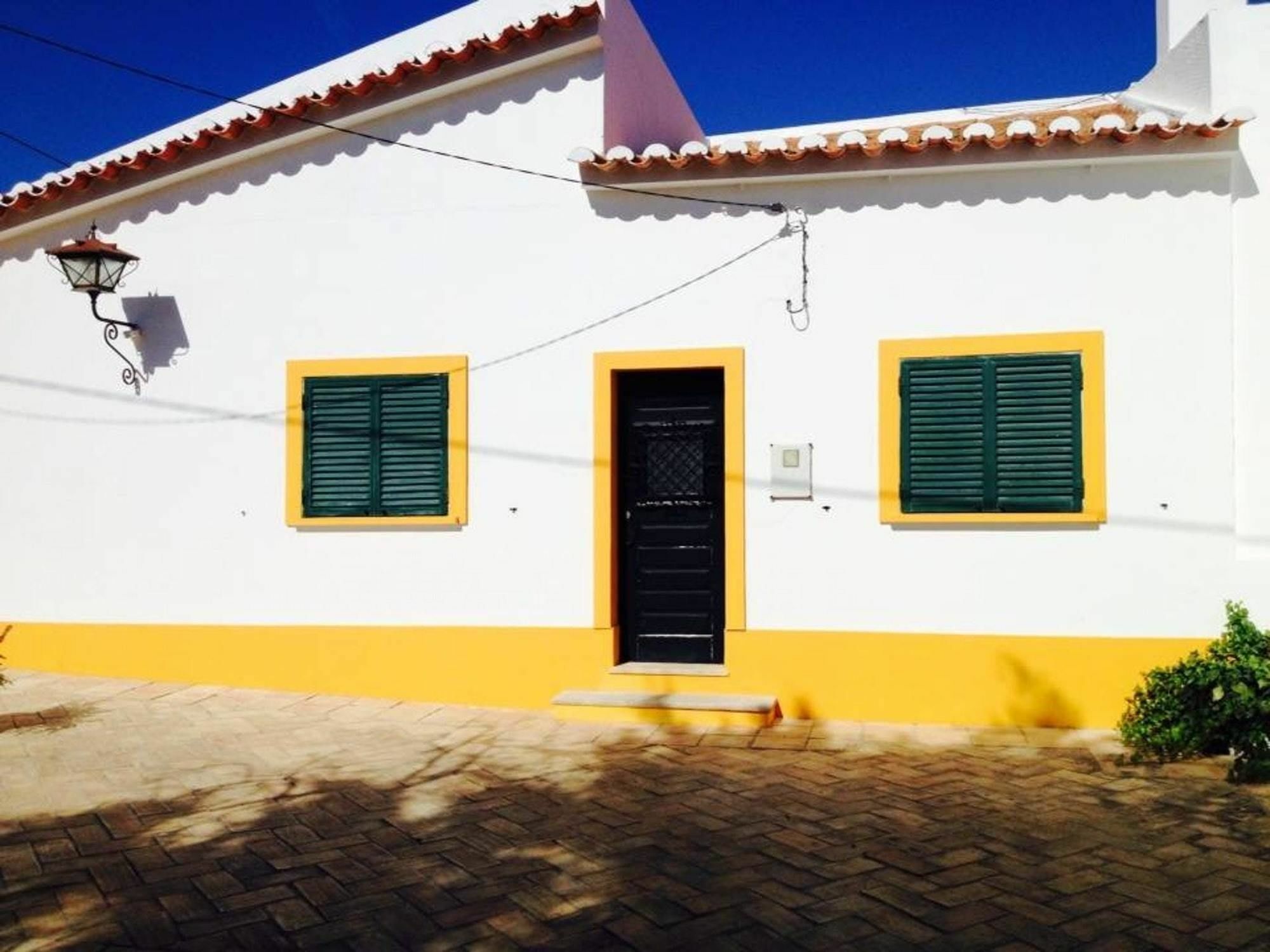House With 4 Bedrooms In Lagos, With Furnished Terrace And Wifi - 300 Apartment Lagos